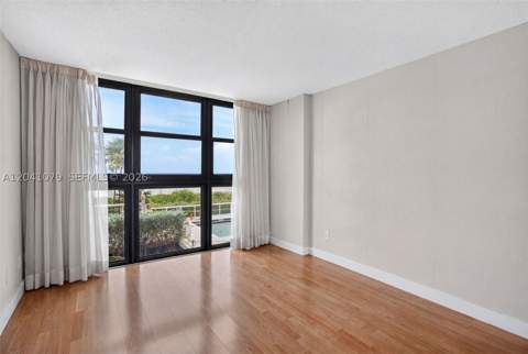 5757 Collins Ave 405, Miami Beach FL - photo 19 of 45