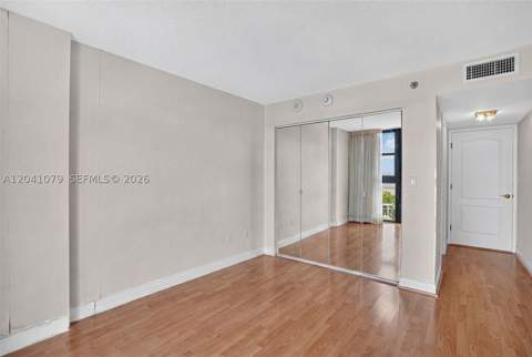 5757 Collins Ave 405, Miami Beach FL - photo 20 of 45