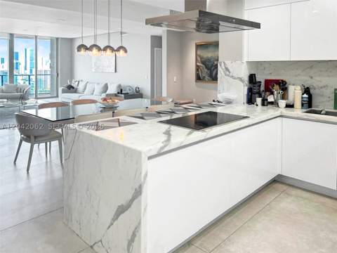 330 Sunny Isles Blvd 5-2503, Sunny Isles Beach FL - photo 8 of 57