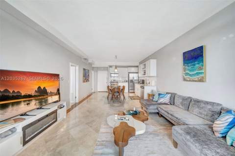 5005 Collins Ave Ph02, Miami Beach FL - photo 9 of 32
