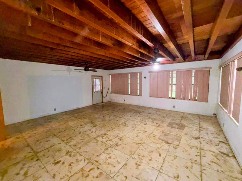 4 bedroom SingleFamilyResidence at 424 NE 72nd Street, Federal Way Amd, Miami — photo 3