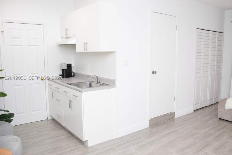 4 bedroom SingleFamilyResidence at 3603 SW 138th Ct, Martin Sub, Miami — photo 2