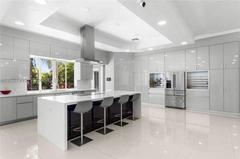11900 Griffing Blvd, Biscayne Park FL - photo 9 of 40