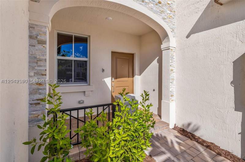 3 bedroom Townhouse at 12532 NW 23rd Pl, Golf Ests 1st Addn, Miami — photo 5