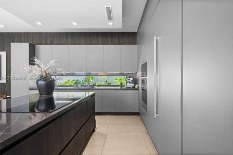 6814 NW 104th Ct, Doral FL - photo 15 of 53