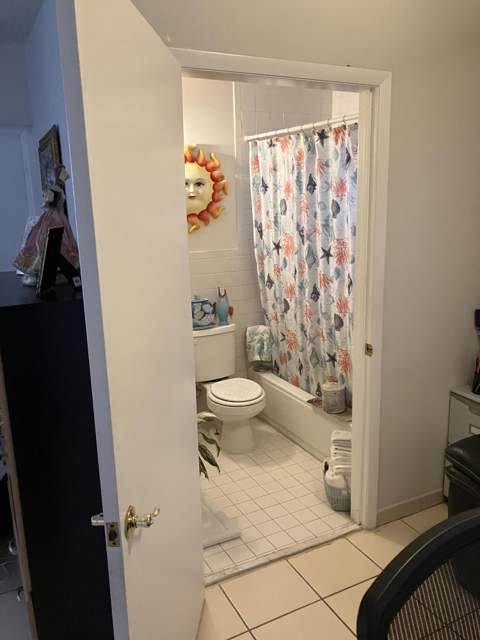 7960 NW 174th Street, Hialeah FL - photo 10 of 22