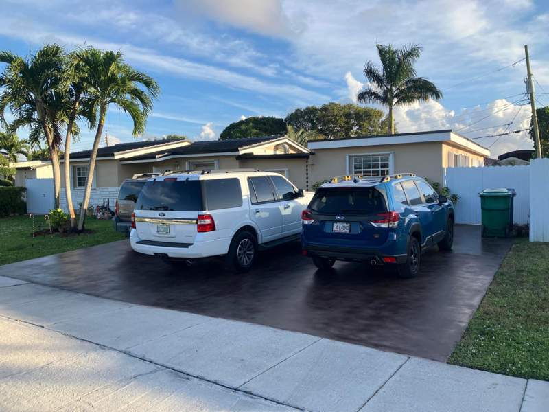 5 bedroom SingleFamilyResidence at 7960 NW 174th Street, Palm Springs North Sec C, Hialeah — photo 2