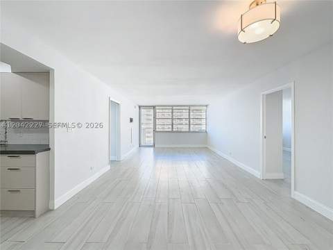 250 174th St 1211, Sunny Isles Beach FL - photo 11 of 41