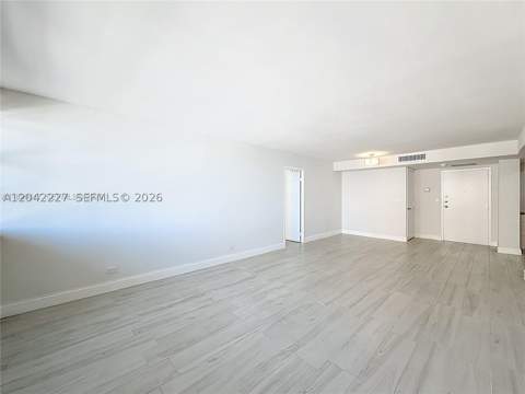 250 174th St 1211, Sunny Isles Beach FL - photo 21 of 41
