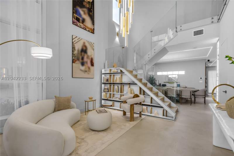 5 bedroom SingleFamilyResidence at 7533 NW 98th Ct, Doral Commons Residential, Doral — photo 3