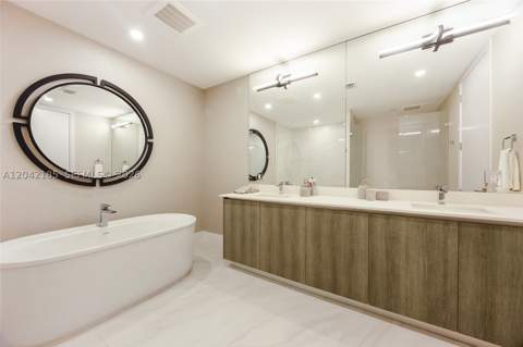 17550 Collins Ave 702, Sunny Isles Beach FL - photo 10 of 23