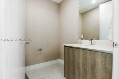 17550 Collins Ave 702, Sunny Isles Beach FL - photo 6 of 23
