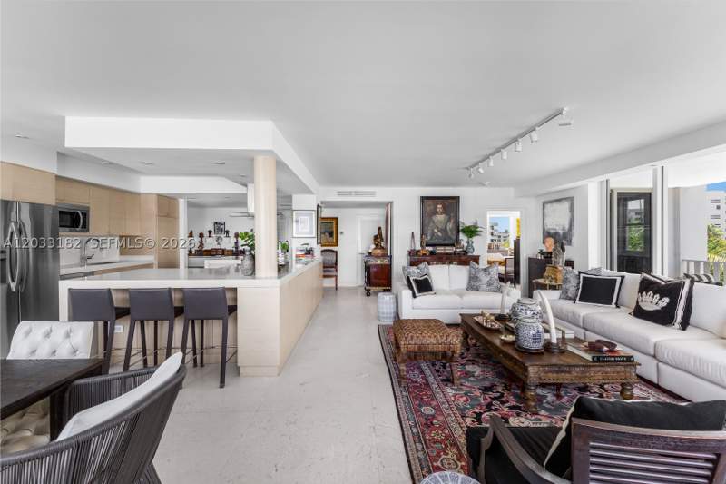 2 bedroom StockCooperative at 200 Ocean Lane Drive 409, Island House Apt Inc - Co, Key Biscayne — photo 4