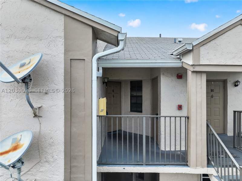 2 bedroom Condominium at 889 Hamilton Dr 889E, Lakeshore Condo 6, Homestead — photo 2