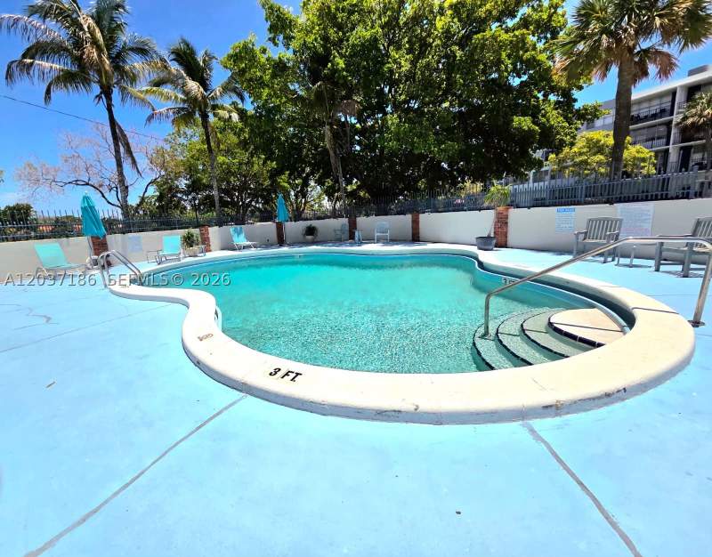 2 bedroom Condominium at 16850 S Glades Dr 2K, Andor Plaza Condo, North Miami Beach — photo 2