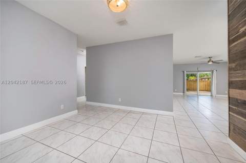 2750 NW 170th St, Miami Gardens FL - photo 10 of 38
