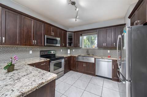 2750 NW 170th St, Miami Gardens FL - photo 21 of 38