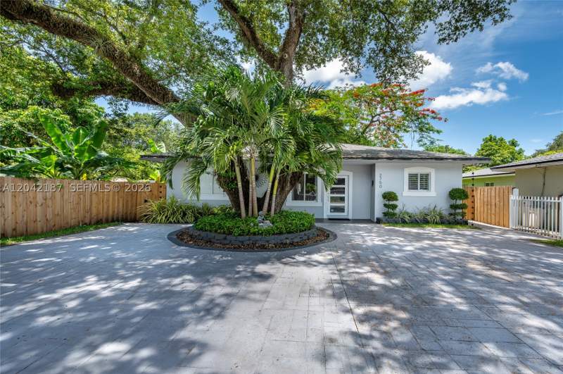 3 bedroom SingleFamilyResidence at 2750 NW 170th St, Golden Glades Park, Miami Gardens — photo 4