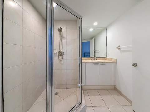 14951 Royal Oaks Lane 505, North Miami FL - photo 10 of 43