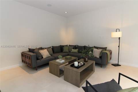 3540 Oak Ave, Miami FL - photo 8 of 28
