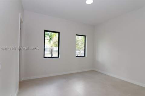3540 Oak Ave, Miami FL - photo 9 of 28