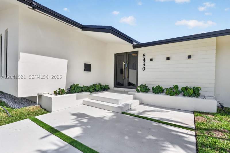 3 bedroom SingleFamilyResidence at 8430 SW 88th St, Gale Ranch Ests, Miami — photo 3