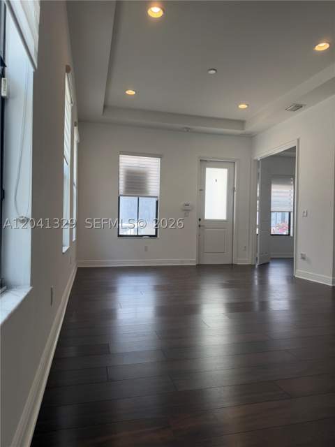 8478 NW 52nd St, Doral FL - photo 13 of 44