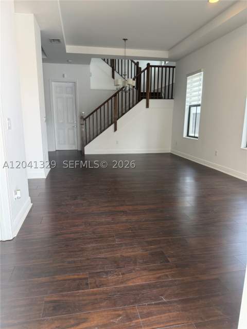 8478 NW 52nd St, Doral FL - photo 7 of 44