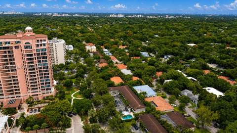 35 Edgewater Dr 107, Coral Gables FL - photo 15 of 23