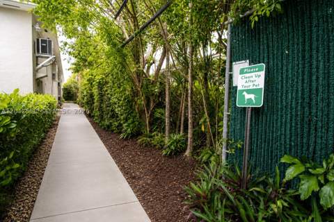 35 Edgewater Dr 107, Coral Gables FL - photo 16 of 23