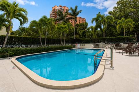 35 Edgewater Dr 107, Coral Gables FL - photo 17 of 23