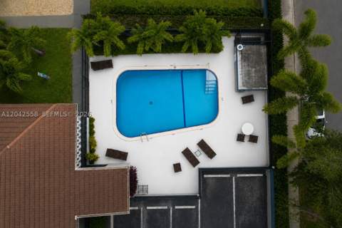 35 Edgewater Dr 107, Coral Gables FL - photo 18 of 23