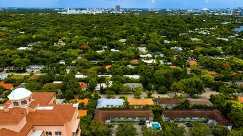 35 Edgewater Dr 107, Coral Gables FL - photo 20 of 23