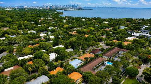 35 Edgewater Dr 107, Coral Gables FL - photo 21 of 23