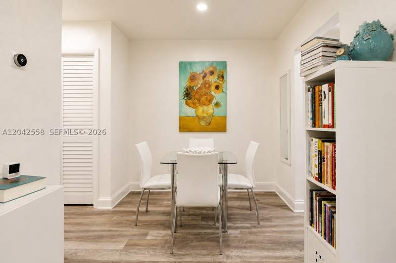 1 bedroom Condominium at 35 Edgewater Dr 107, Edgewater Of Coral Gables, Coral Gables — photo 4