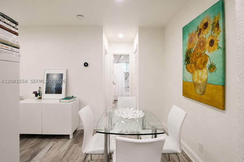 1 bedroom Condominium at 35 Edgewater Dr 107, Edgewater Of Coral Gables, Coral Gables — photo 5