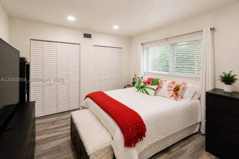 35 Edgewater Dr 107, Coral Gables FL - photo 7 of 23