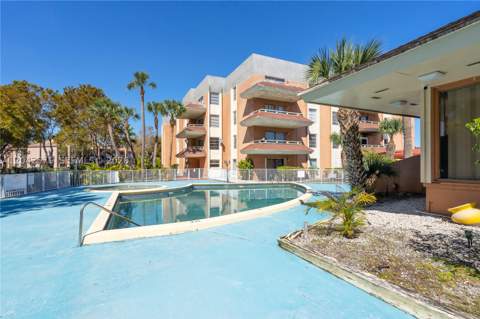 17530 NW 68th Ave C2003, Hialeah FL - photo 10 of 31