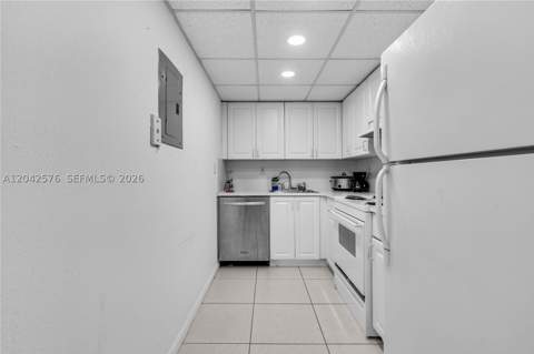 17530 NW 68th Ave C2003, Hialeah FL - photo 19 of 31
