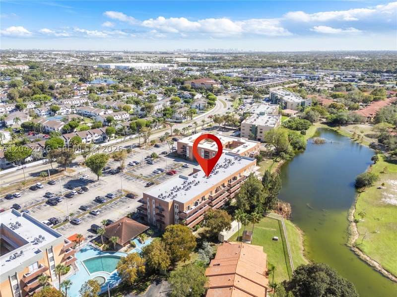 1 bedroom Condominium at 17530 NW 68th Ave C2003, Lakeview Gardens At Miami, Hialeah — photo 3