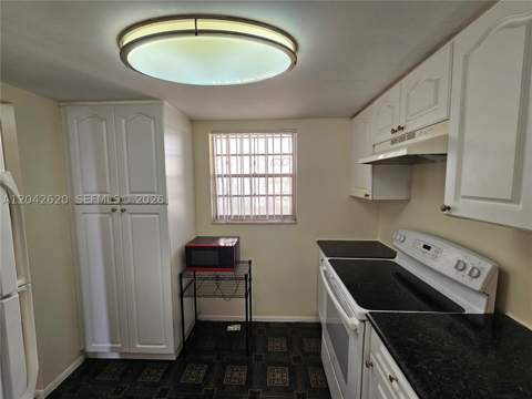 15600 NW 7th Ave 704, Miami FL - photo 10 of 21
