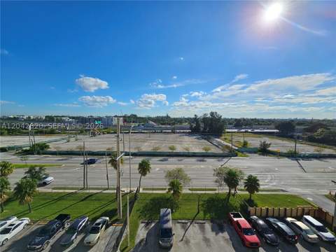 15600 NW 7th Ave 704, Miami FL - photo 6 of 21