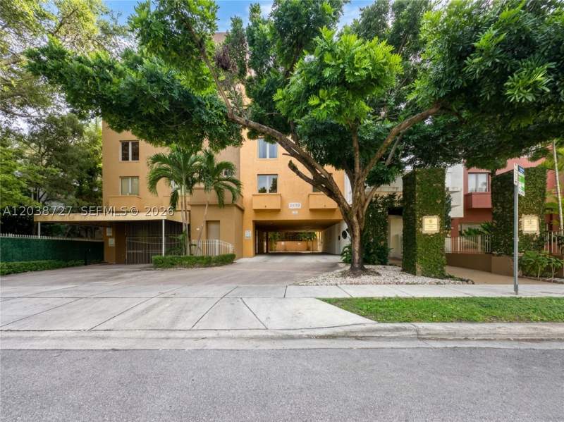 0 bedroom Condominium at 2630 SW 28th St 44, Dixie Grove Residences Co, Miami — photo 2