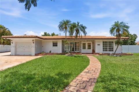 8197 W 14th Ct, Hialeah FL - photo 7 of 49