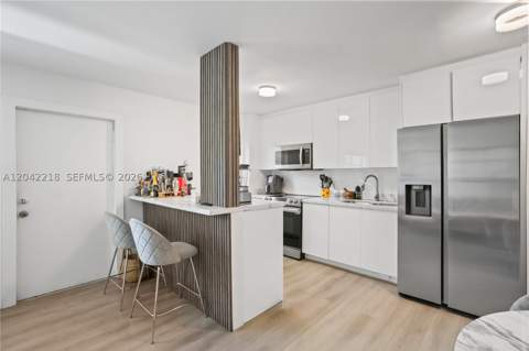 1614 West Ave 203, Miami Beach FL - photo 11 of 39