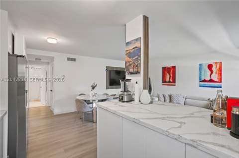 1614 West Ave 203, Miami Beach FL - photo 8 of 39
