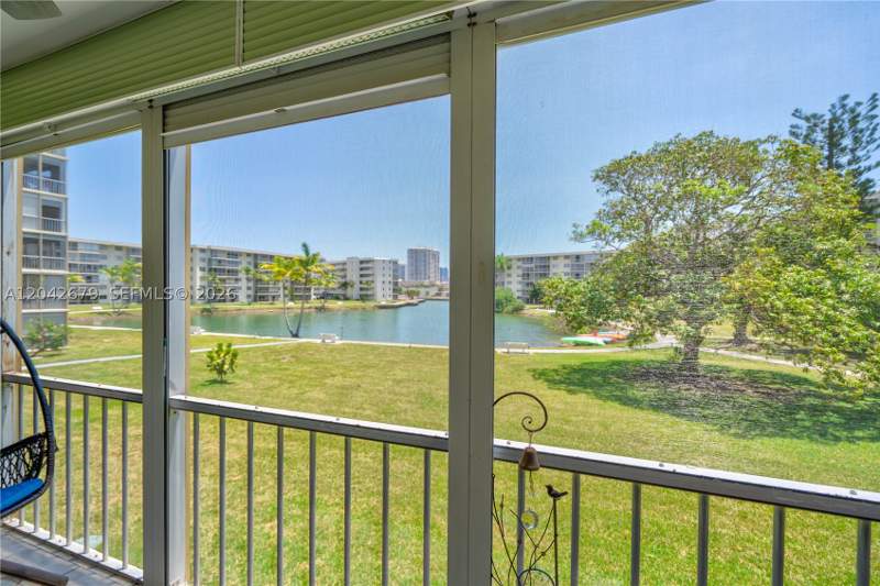 1 bedroom Condominium at 2851 Leonard Dr J210, POINT EAST SEC II CONDO, Aventura — photo 4