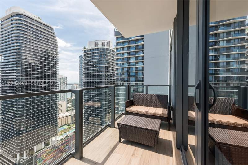 2 bedroom Condominium at 88 SW 7 Street 3403, Rise Condo, Miami — photo 3