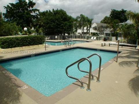 17515 NW 67th Ct G-22, Hialeah FL - photo 24 of 25