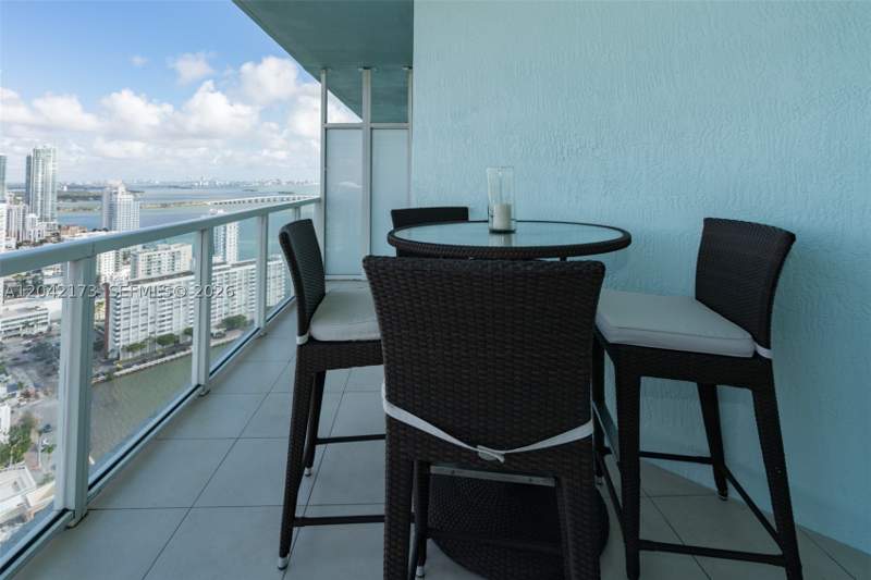 2 bedroom Condominium at 1900 N Bayshore Dr 3514, Quantum On The Bay Condo, Miami — photo 4